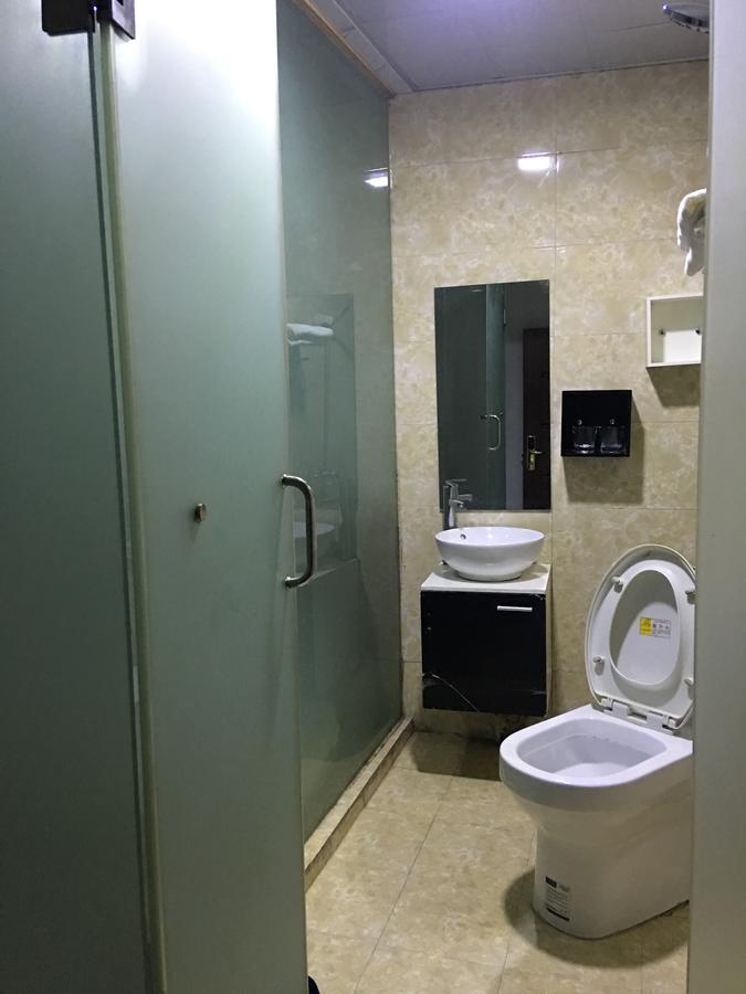 Fenghuang Little Bear Family Guest House Esterno foto