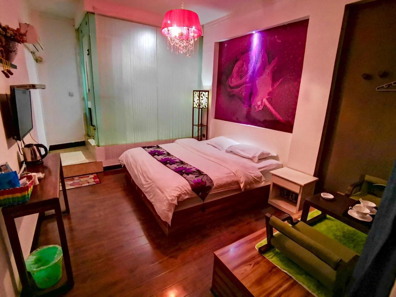 Fenghuang Little Bear Family Guest House Esterno foto