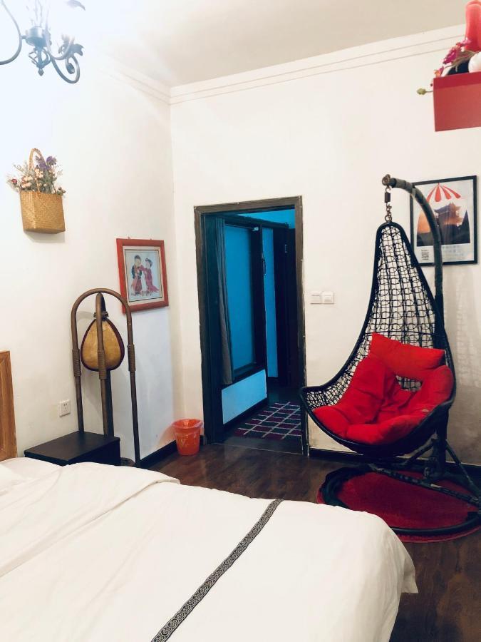 Fenghuang Little Bear Family Guest House Esterno foto